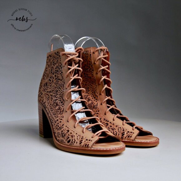 Jeffrey Campbell Cors Cut Out Zip Up Open Toe Heeled Sandals Tan Women Size 7 - Picture 2 of 15